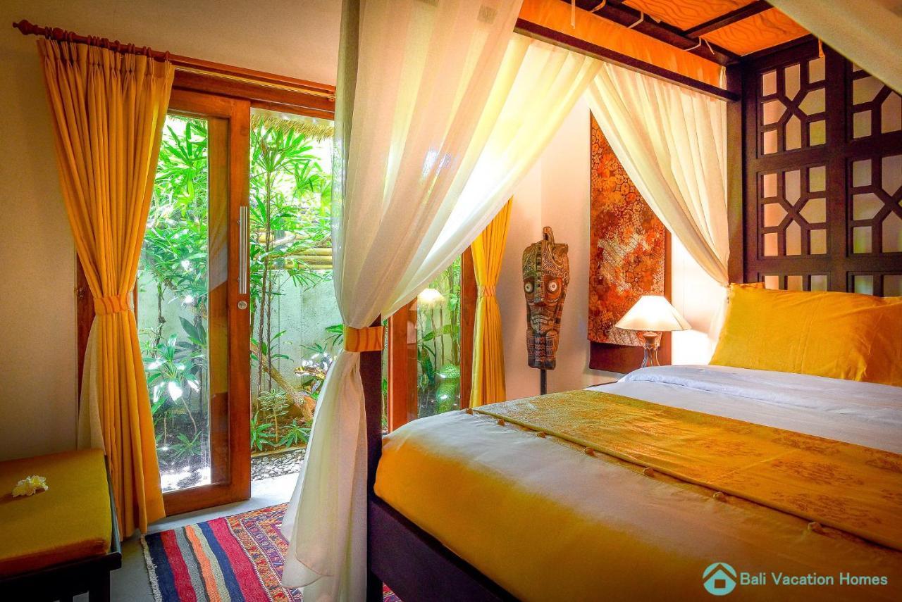 Villa Kamboja - Intimate Luxury Lovina Beach Villa 반자르 외부 사진